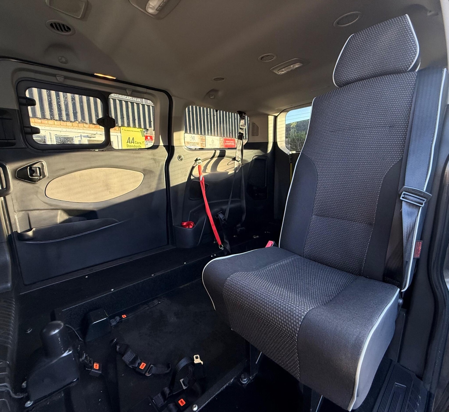 Used Ford Tourneo Custom 2018 for sale - 76777430: Photo 12