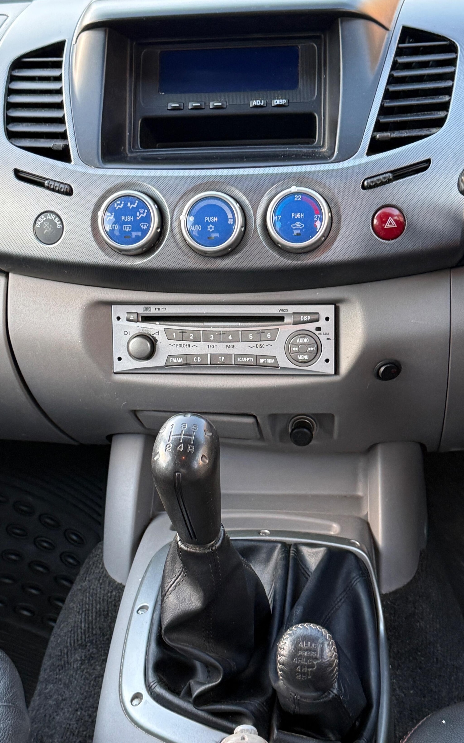 Used Mitsubishi L200 2009 for sale - 76739332: Photo 18