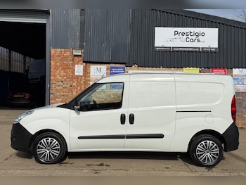 Used Vauxhall Combo 2017 for sale - 77814938: Photo