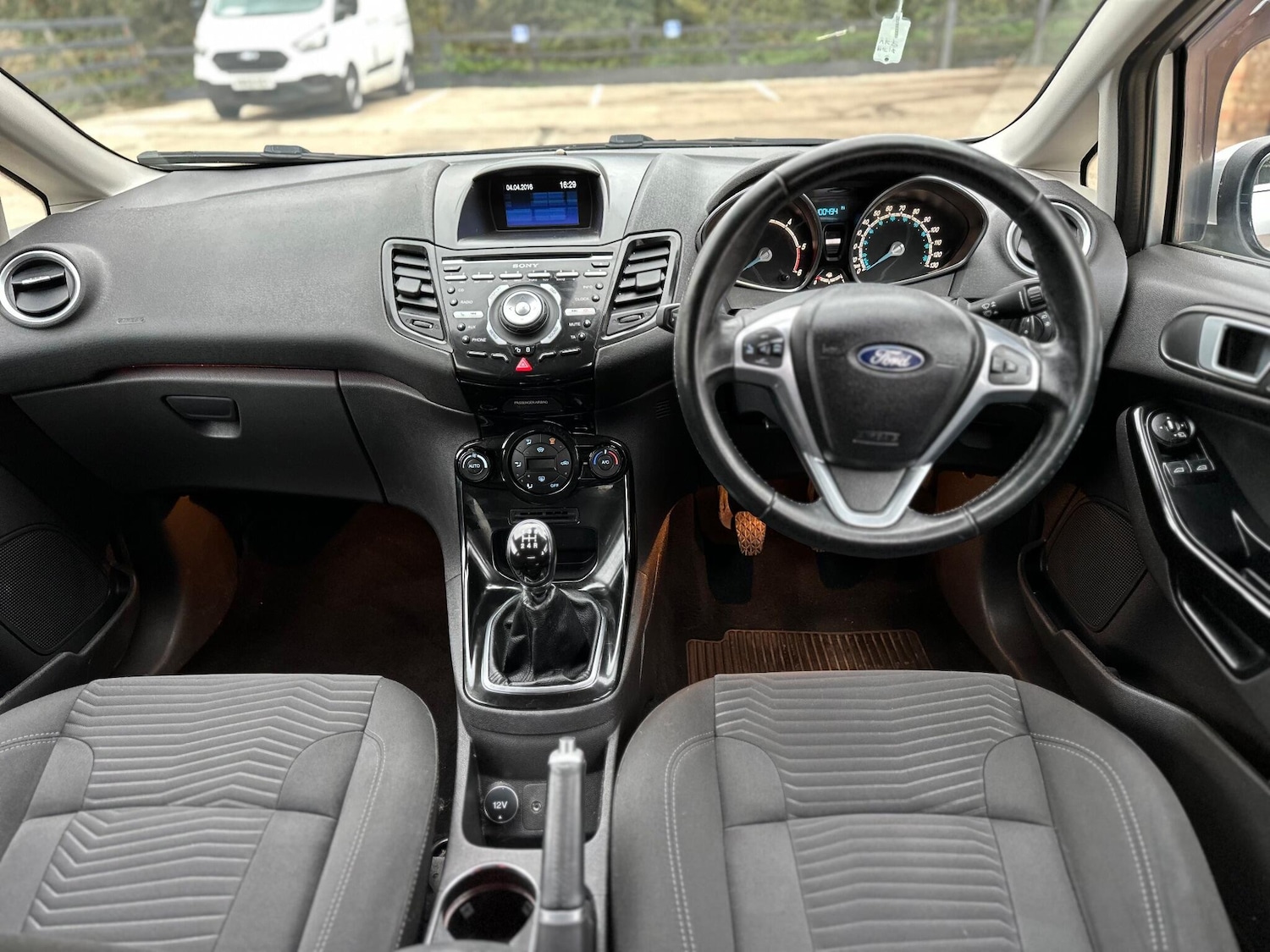 Used Ford Fiesta 2014 for sale - 76313815: Photo 16