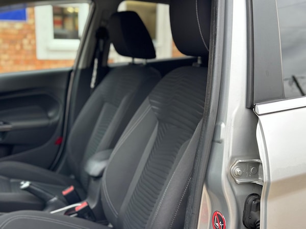 Used Ford Fiesta 2014 for sale - 76313815: Photo 35