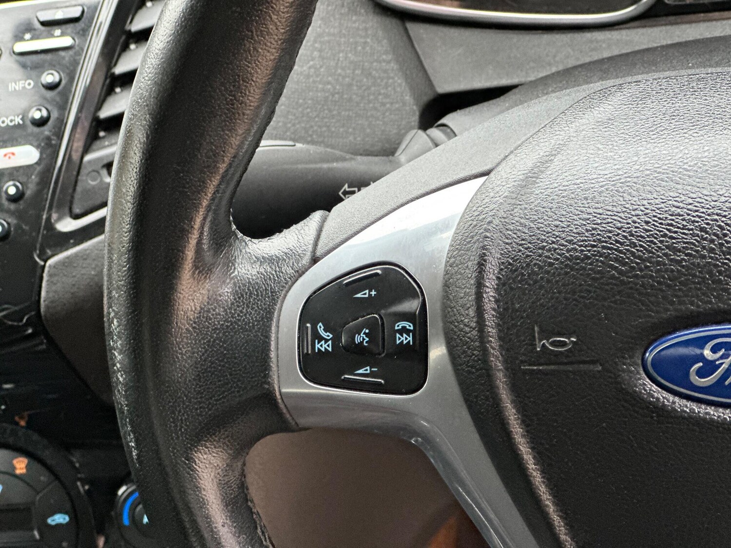 Used Ford Fiesta 2014 for sale - 76313815: Photo 48