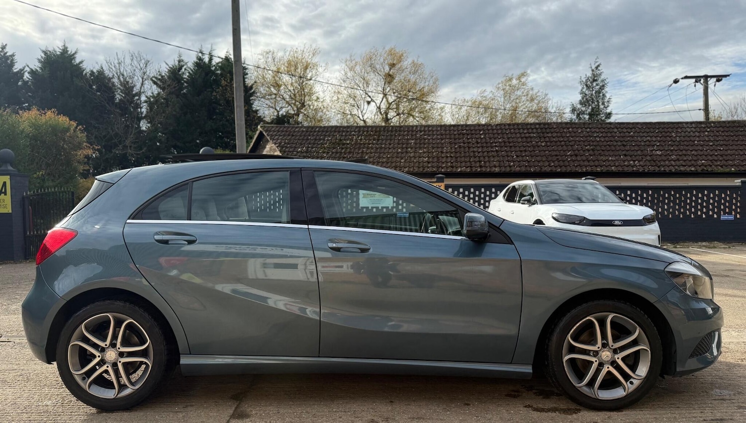 Used Mercedes-Benz A-Class 2013 for sale - 76595685: Photo 11