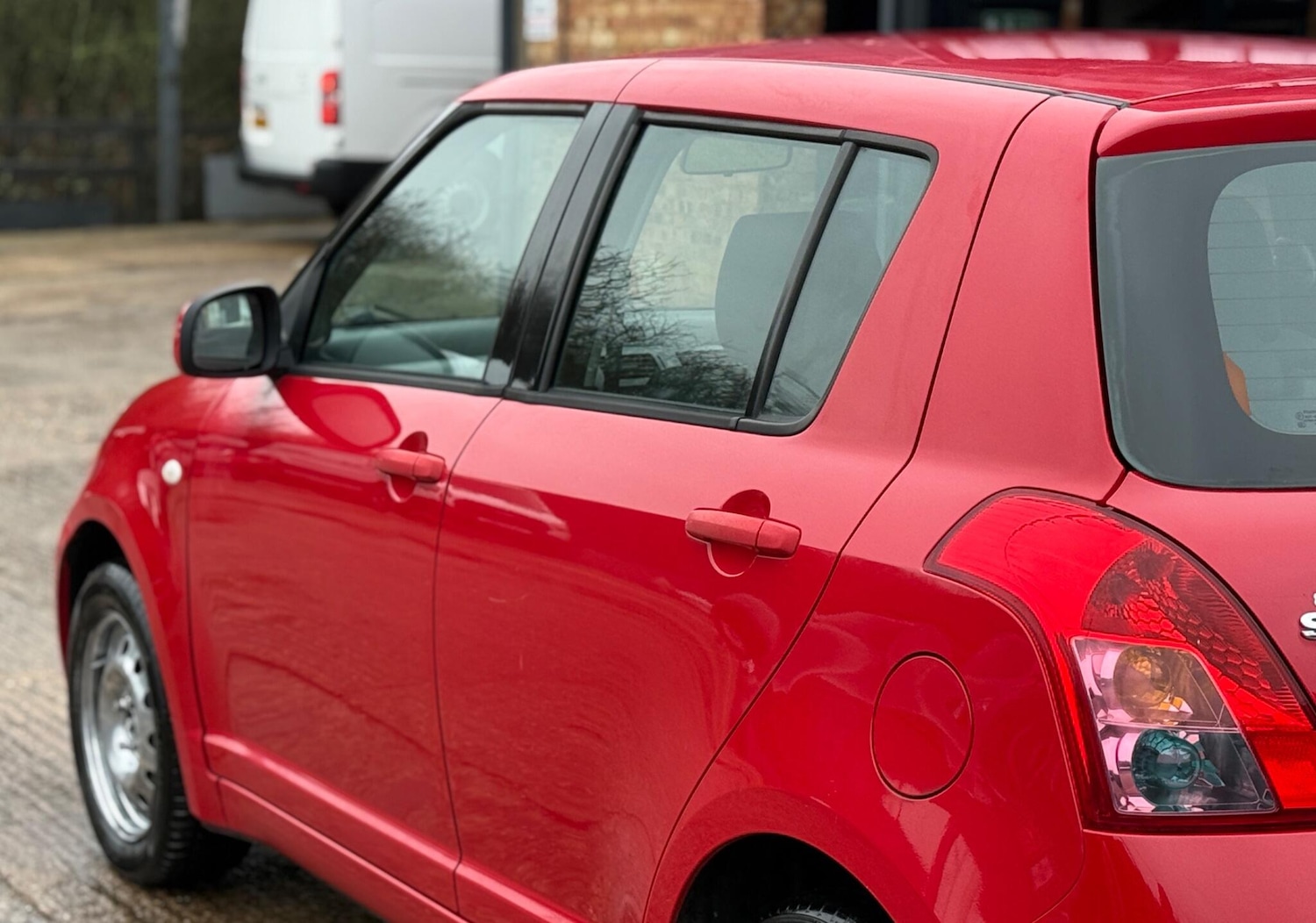 Used Suzuki Swift 2009 for sale - 77283127: Photo 28