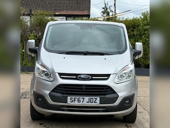 Used Ford Tourneo Custom 2017 for sale - 78964827: Photo