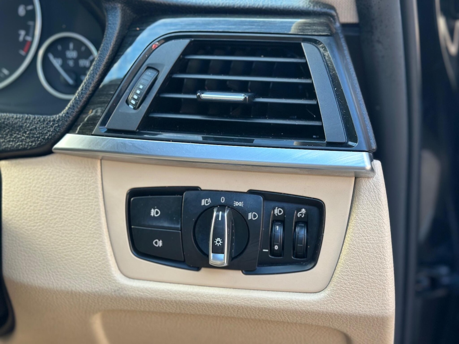 Used BMW 3 Series 2013 for sale - 77072141: Photo 48