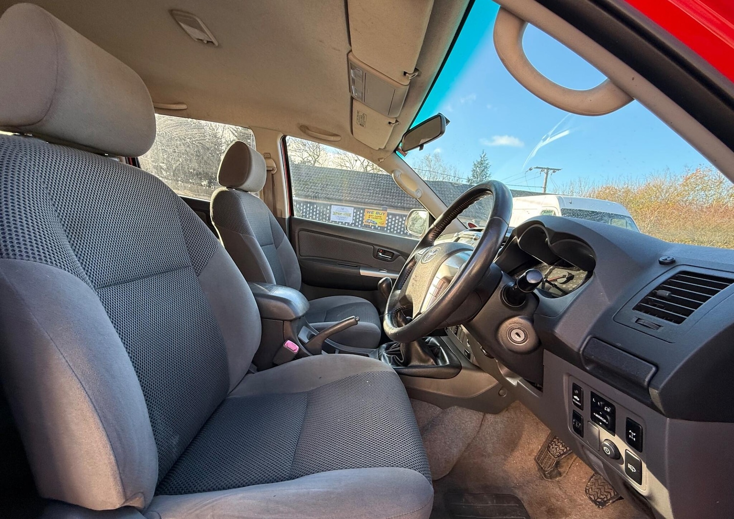 Used Toyota Hilux 2012 for sale - 77220890: Photo 14