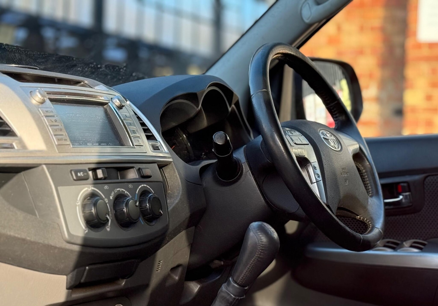 Used Toyota Hilux 2012 for sale - 77220890: Photo 15