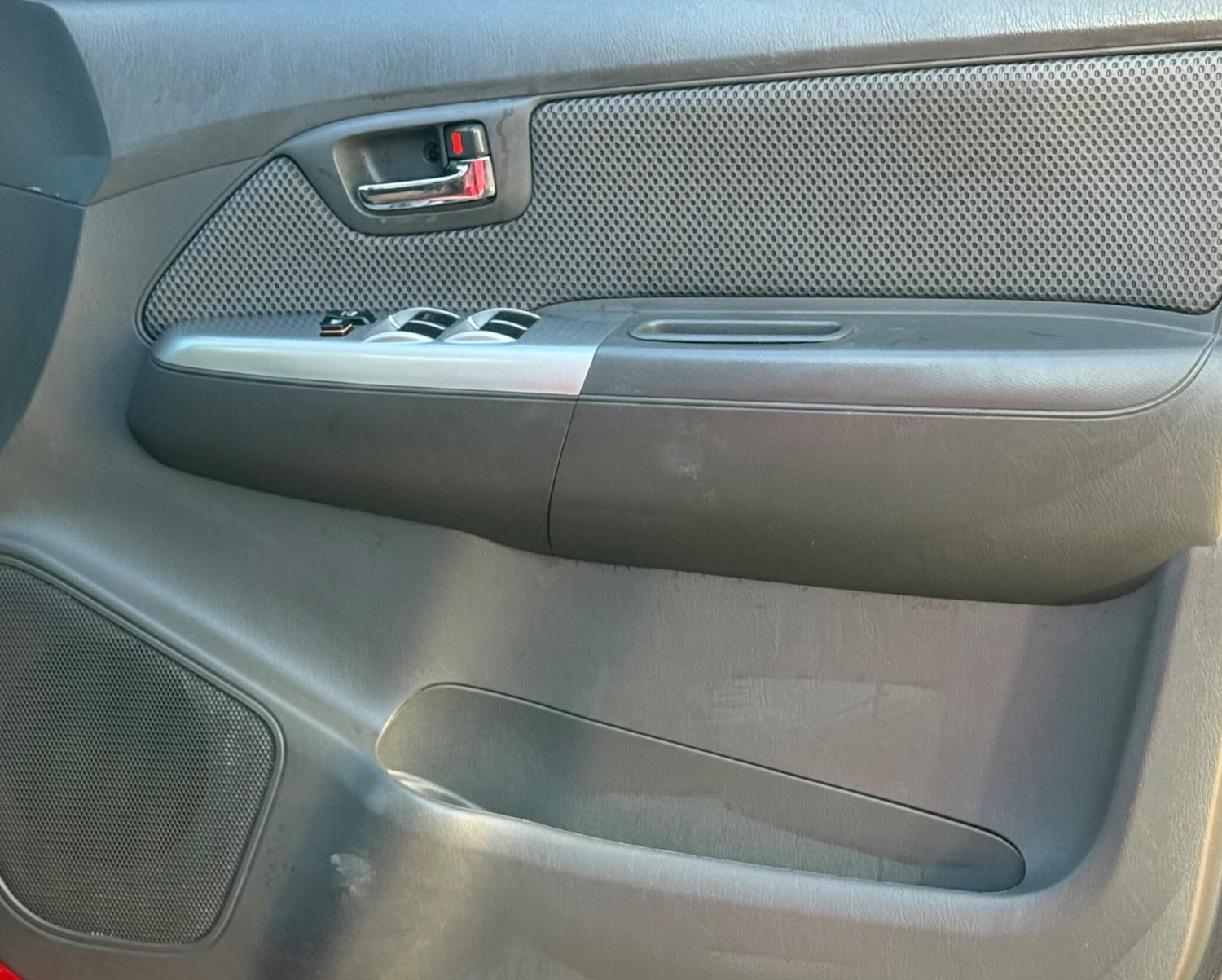 Used Toyota Hilux 2012 for sale - 77220890: Photo 33