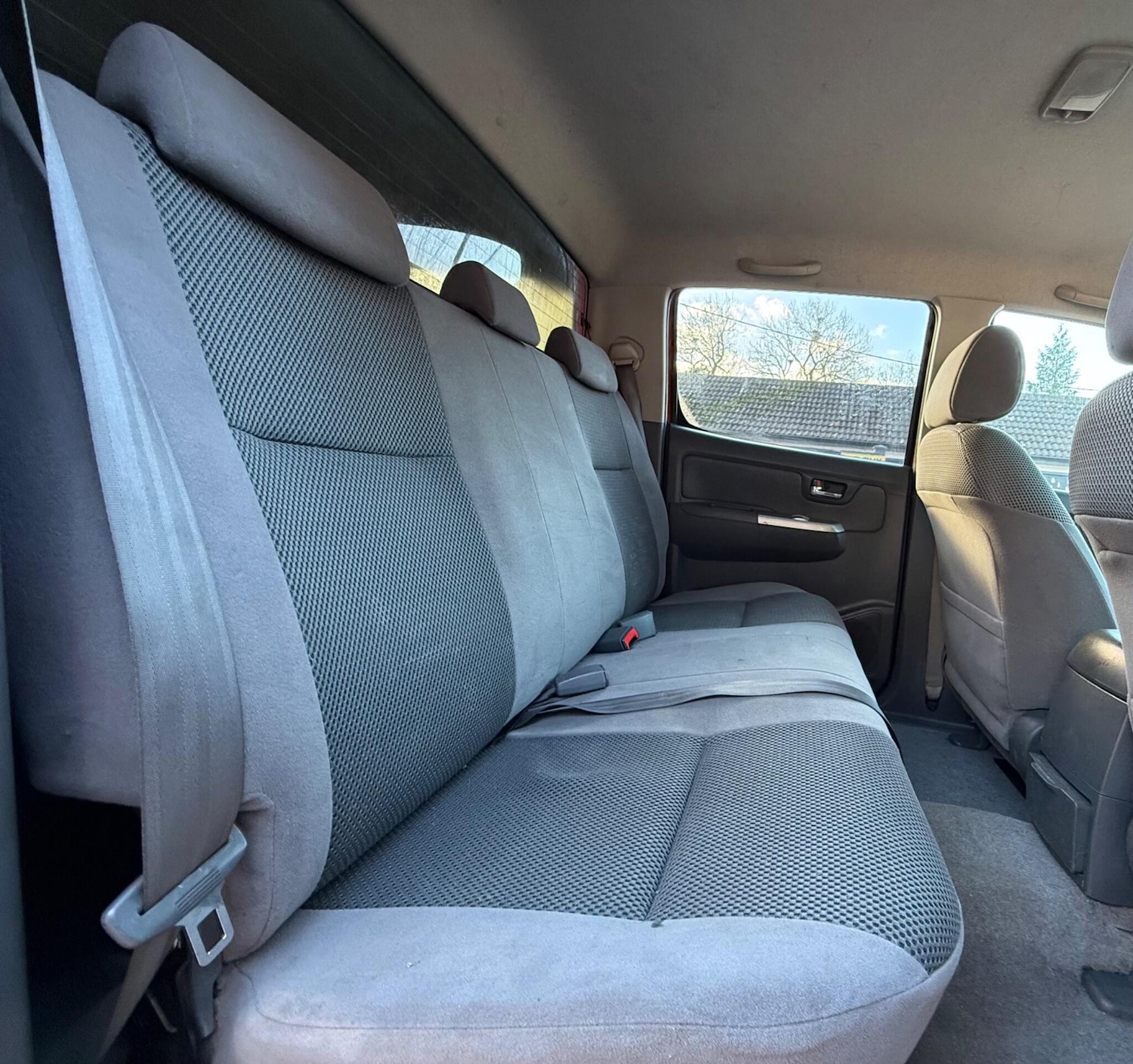 Used Toyota Hilux 2012 for sale - 77220890: Photo 34