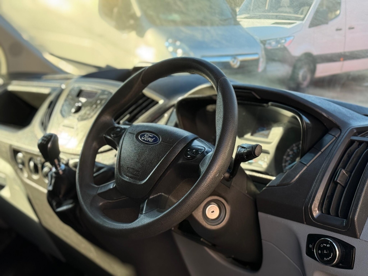 Used Ford Transit 2015 for sale - 77283130: Photo 12