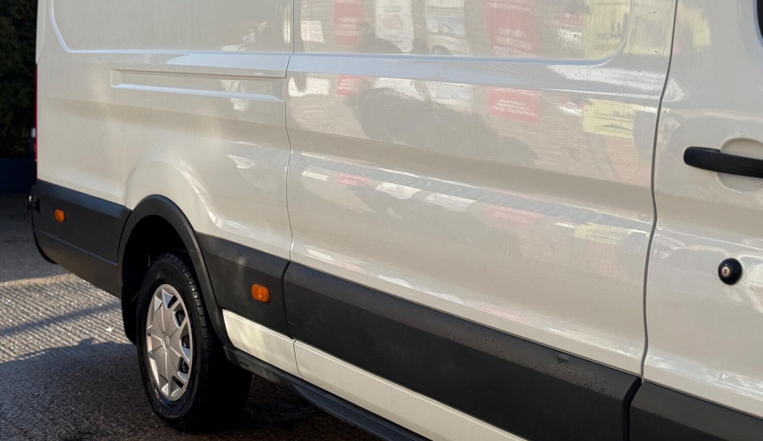 Used Ford Transit 2015 for sale - 77283130: Photo 21