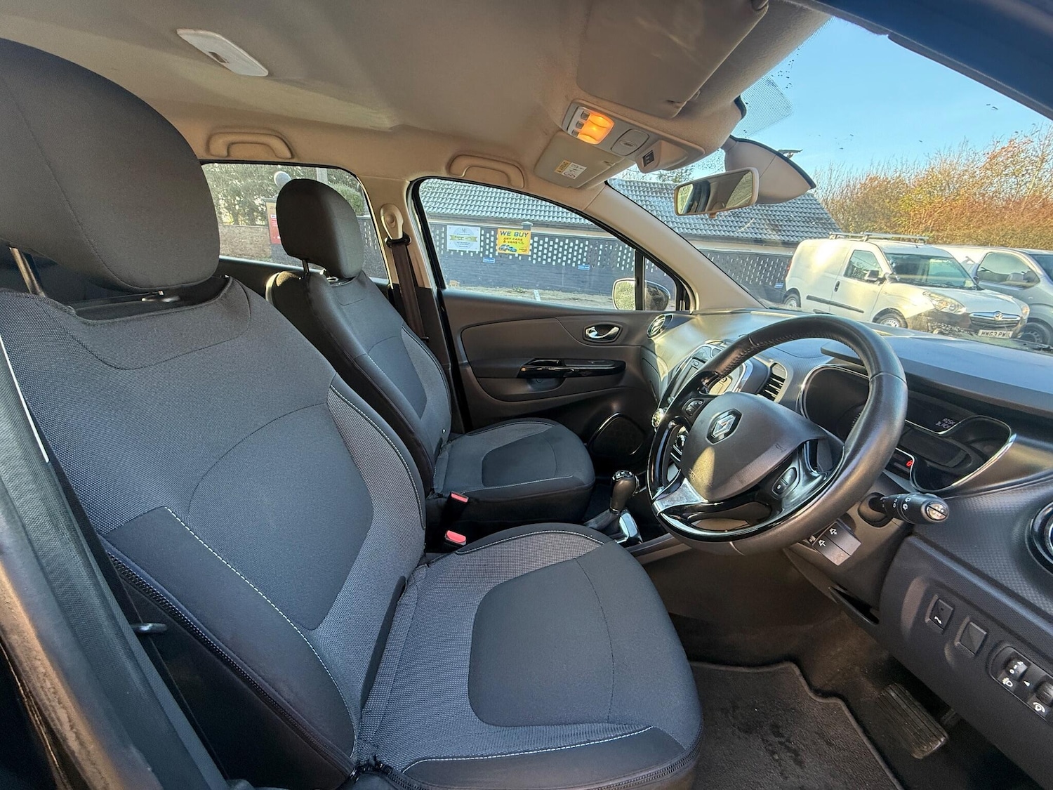 Used Renault Captur 2014 for sale - 77033563: Photo 14