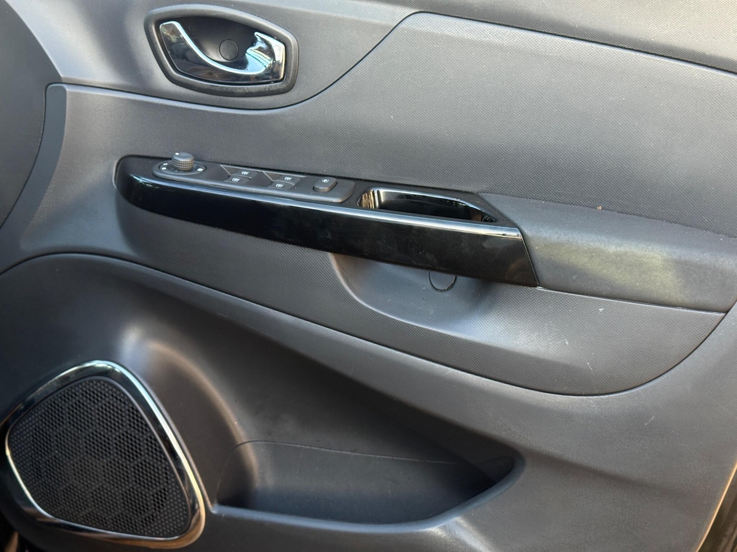 Used Renault Captur 2014 for sale - 77033563: Photo 33