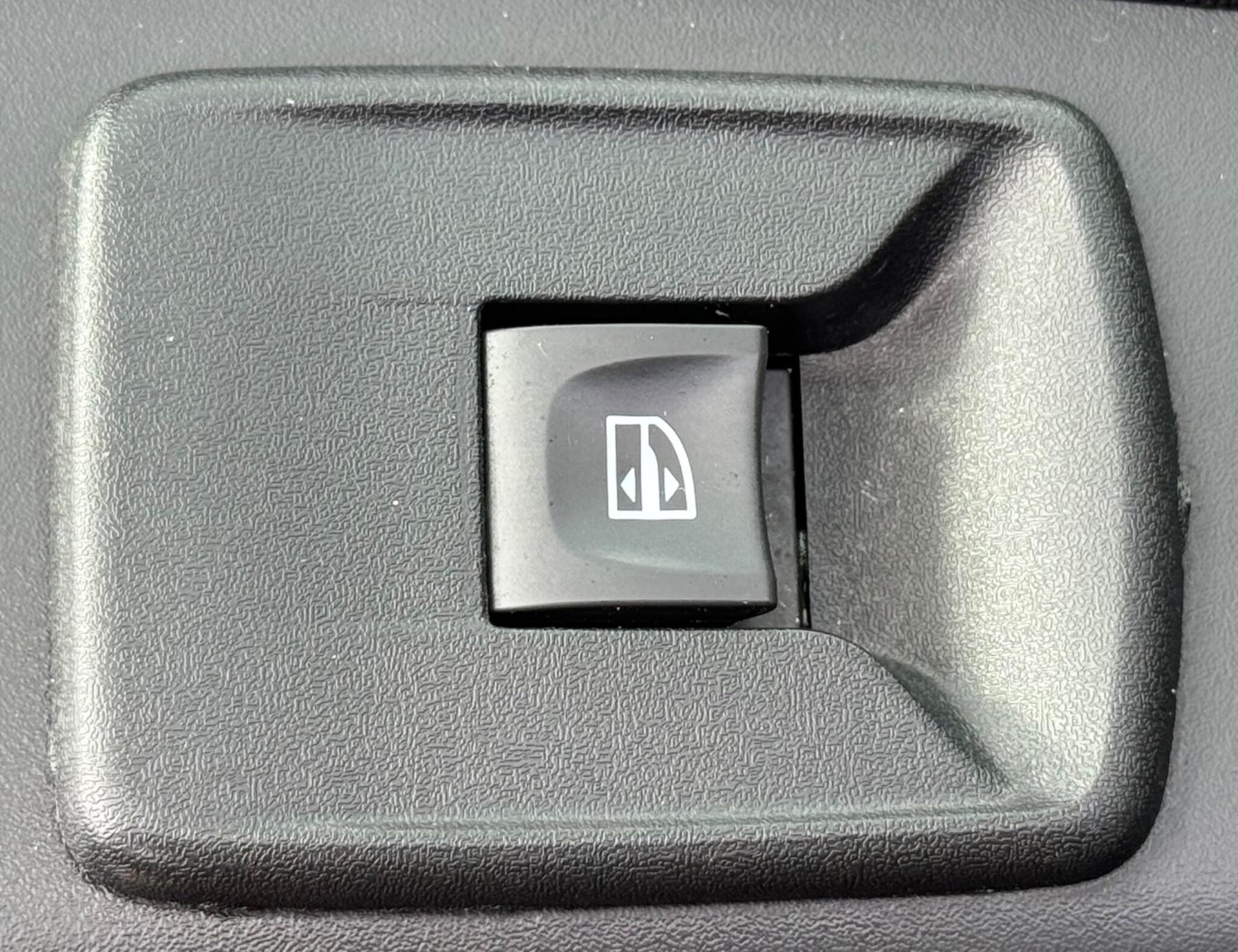 Used Vauxhall Vivaro for sale - 77023533: Photo 35