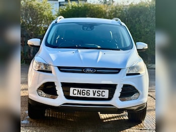 Used Ford Kuga 2016 for sale - 76711952: Photo