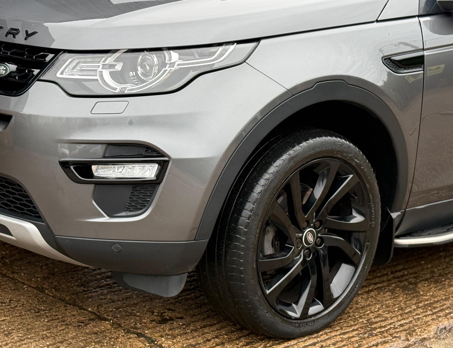 Used Land Rover Discovery Sport 2015 for sale - 76883920: Photo 26