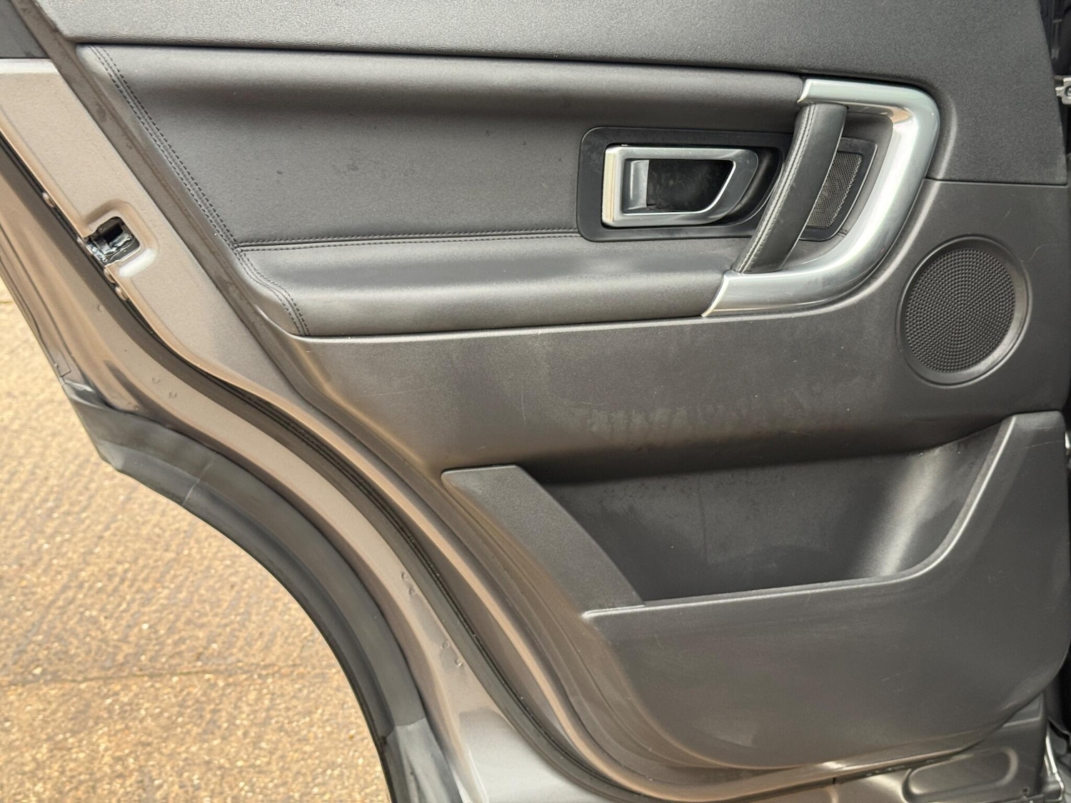 Used Land Rover Discovery Sport 2015 for sale - 76883920: Photo 39