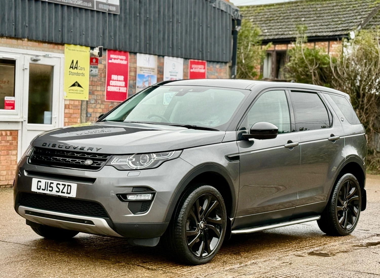 Used Land Rover Discovery Sport 2015 for sale - 76883920: Photo 5