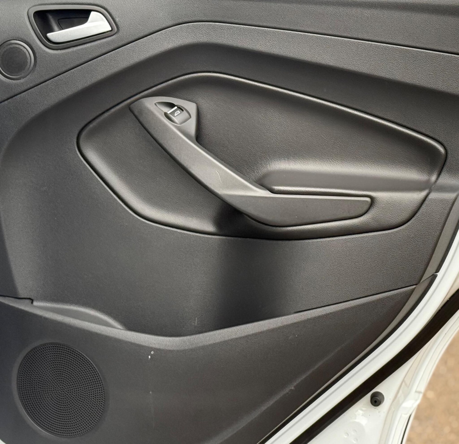 Used Ford Kuga 2015 for sale - 76557776: Photo 26