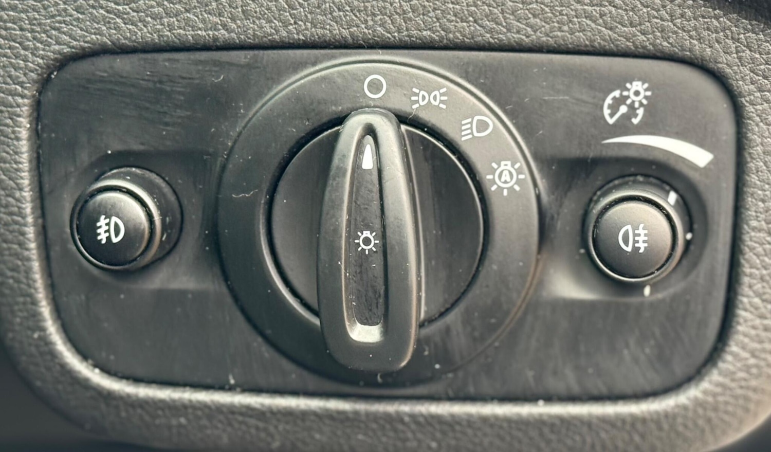 Used Ford Kuga 2015 for sale - 76557776: Photo 45