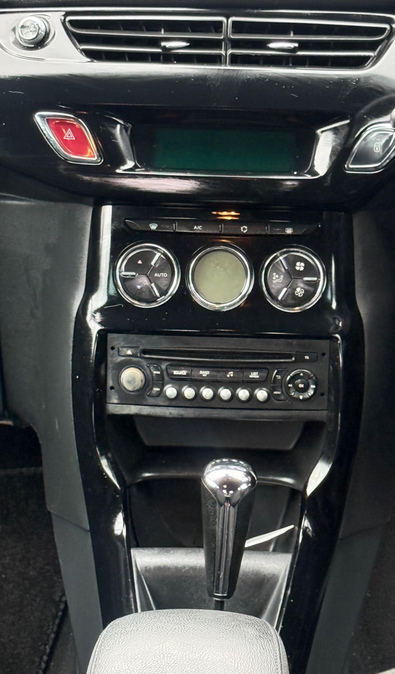 Used Citroen DS3 2014 for sale - 77336891: Photo 17