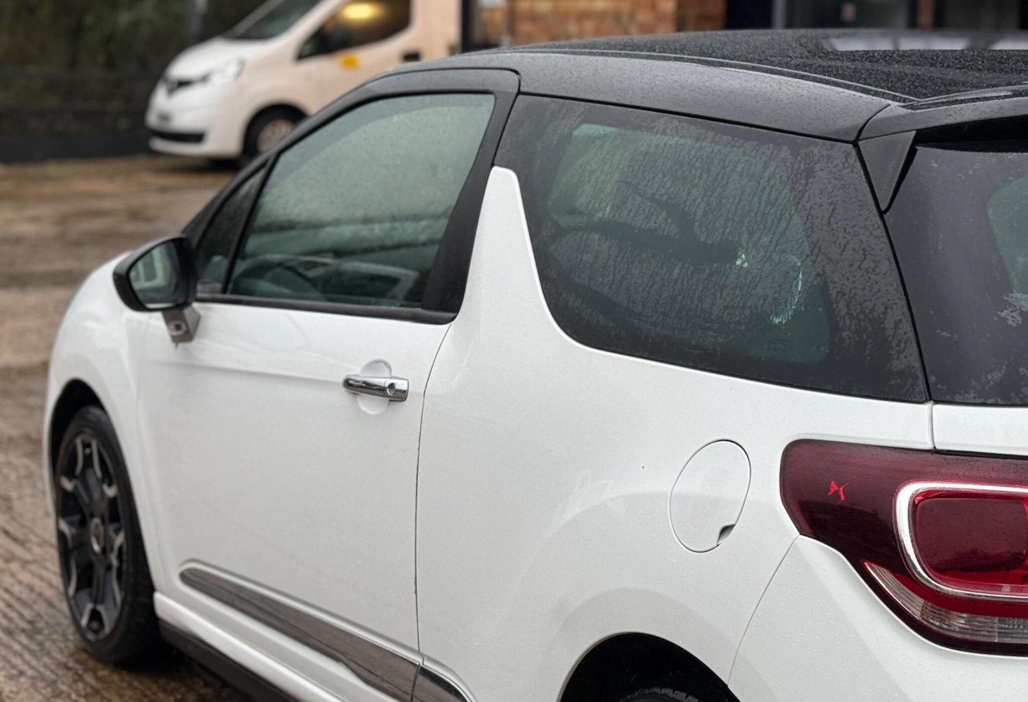 Used Citroen DS3 2014 for sale - 77336891: Photo 27