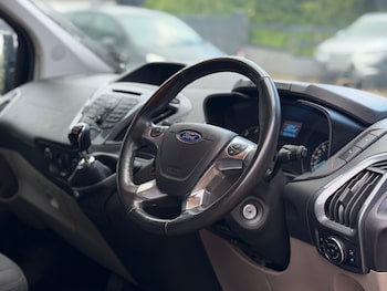 Used Ford Tourneo Custom 2018 for sale - 78847272: Photo