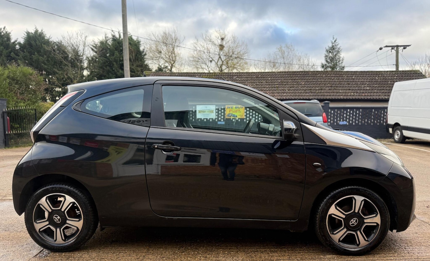 Used Toyota AYGO 2014 for sale - 76697843: Photo 12