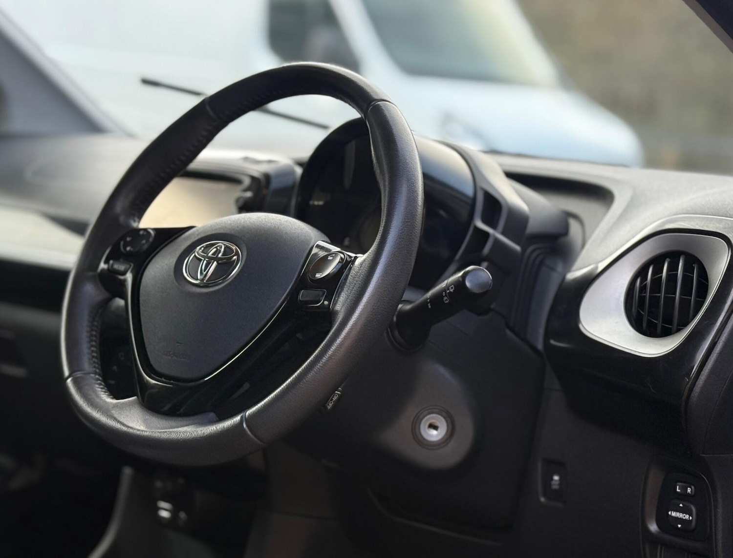 Used Toyota AYGO 2014 for sale - 76697843: Photo 13