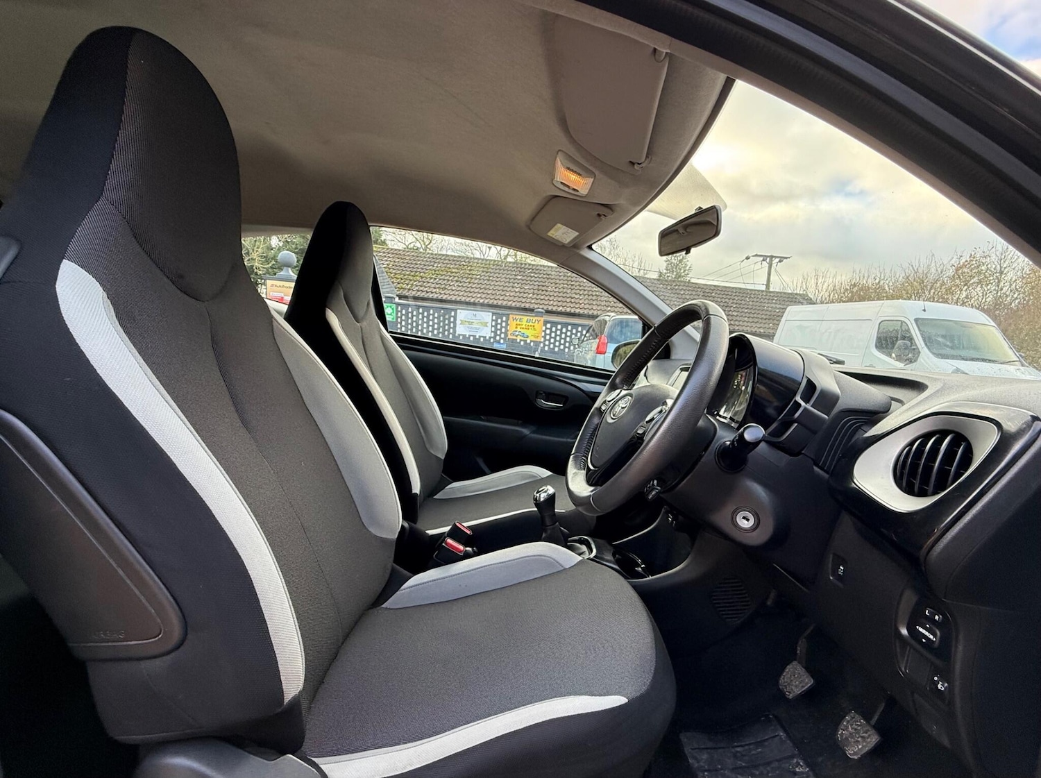 Used Toyota AYGO 2014 for sale - 76697843: Photo 14