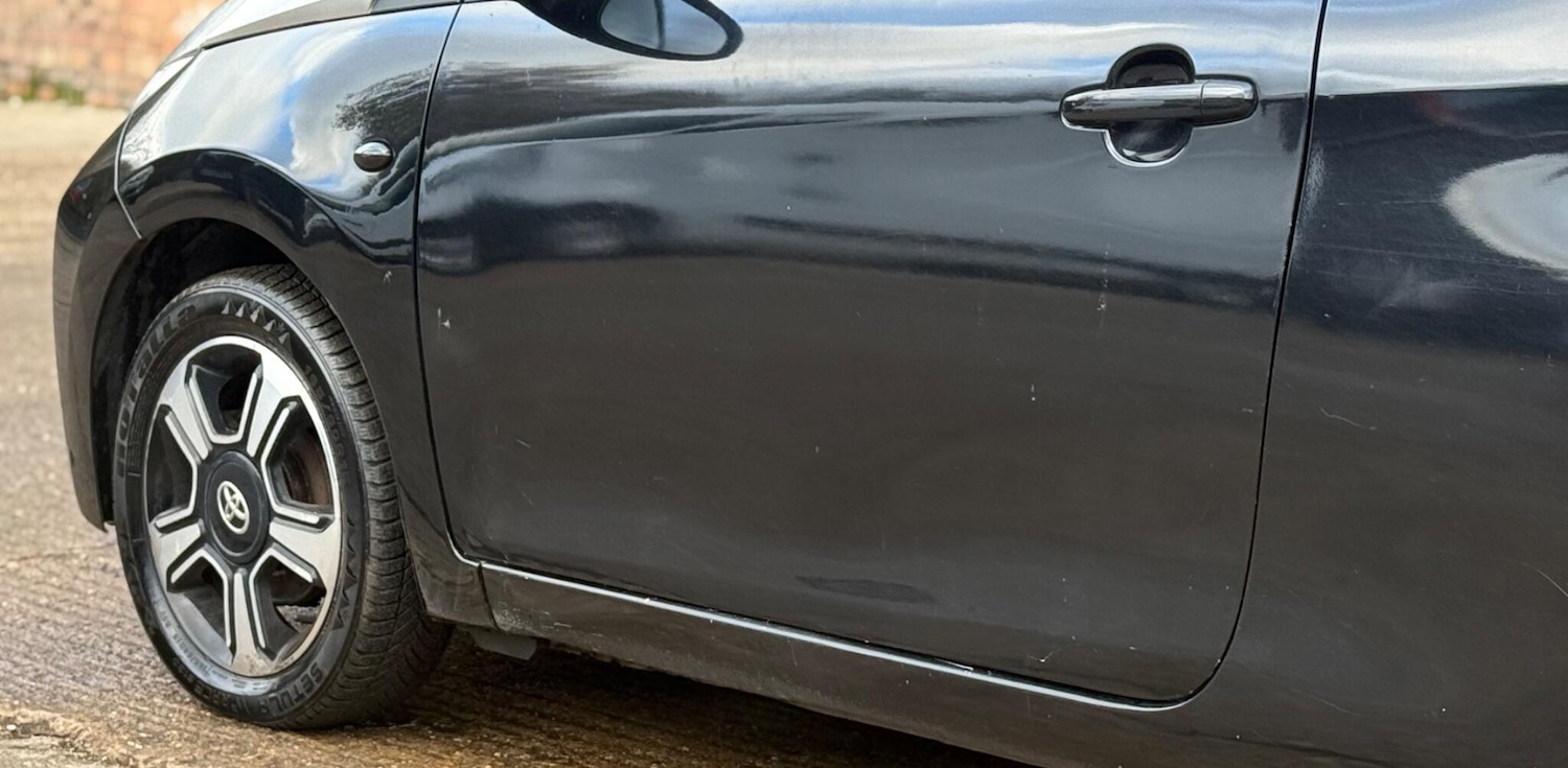 Used Toyota AYGO 2014 for sale - 76697843: Photo 32