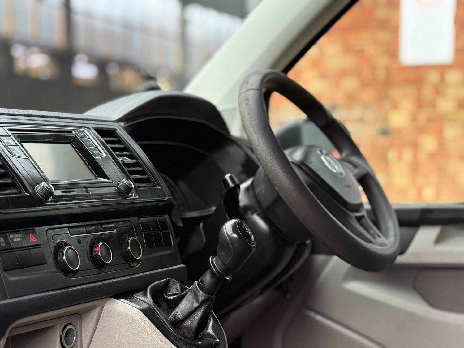 Used Volkswagen Transporter 2018 for sale - 77904295: Photo 9