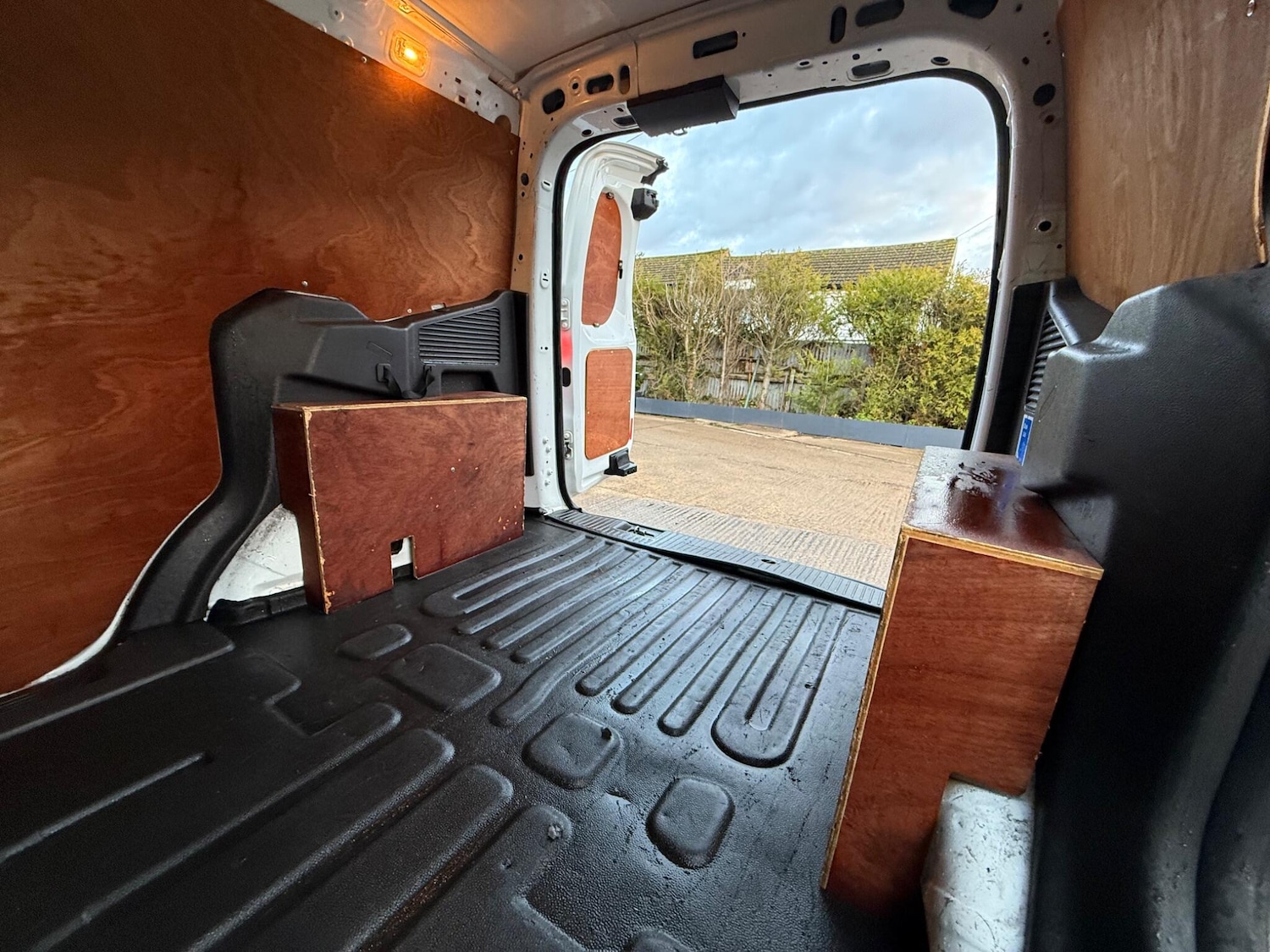 Used Ford Transit Courier 2020 for sale - 77128691: Photo 14