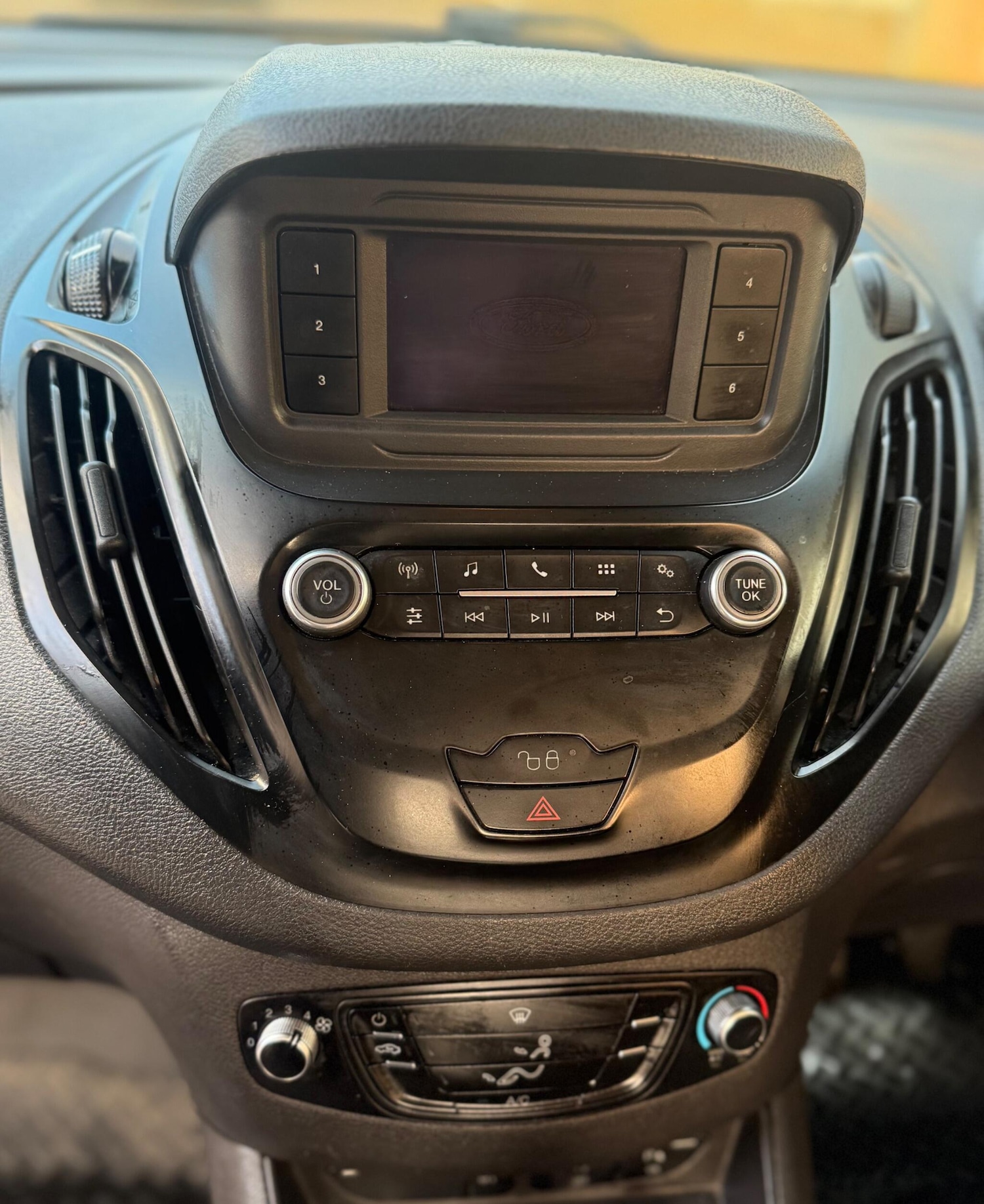 Used Ford Transit Courier 2020 for sale - 77128691: Photo 22