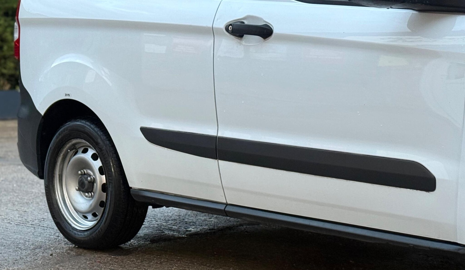 Used Ford Transit Courier 2020 for sale - 77128691: Photo 25