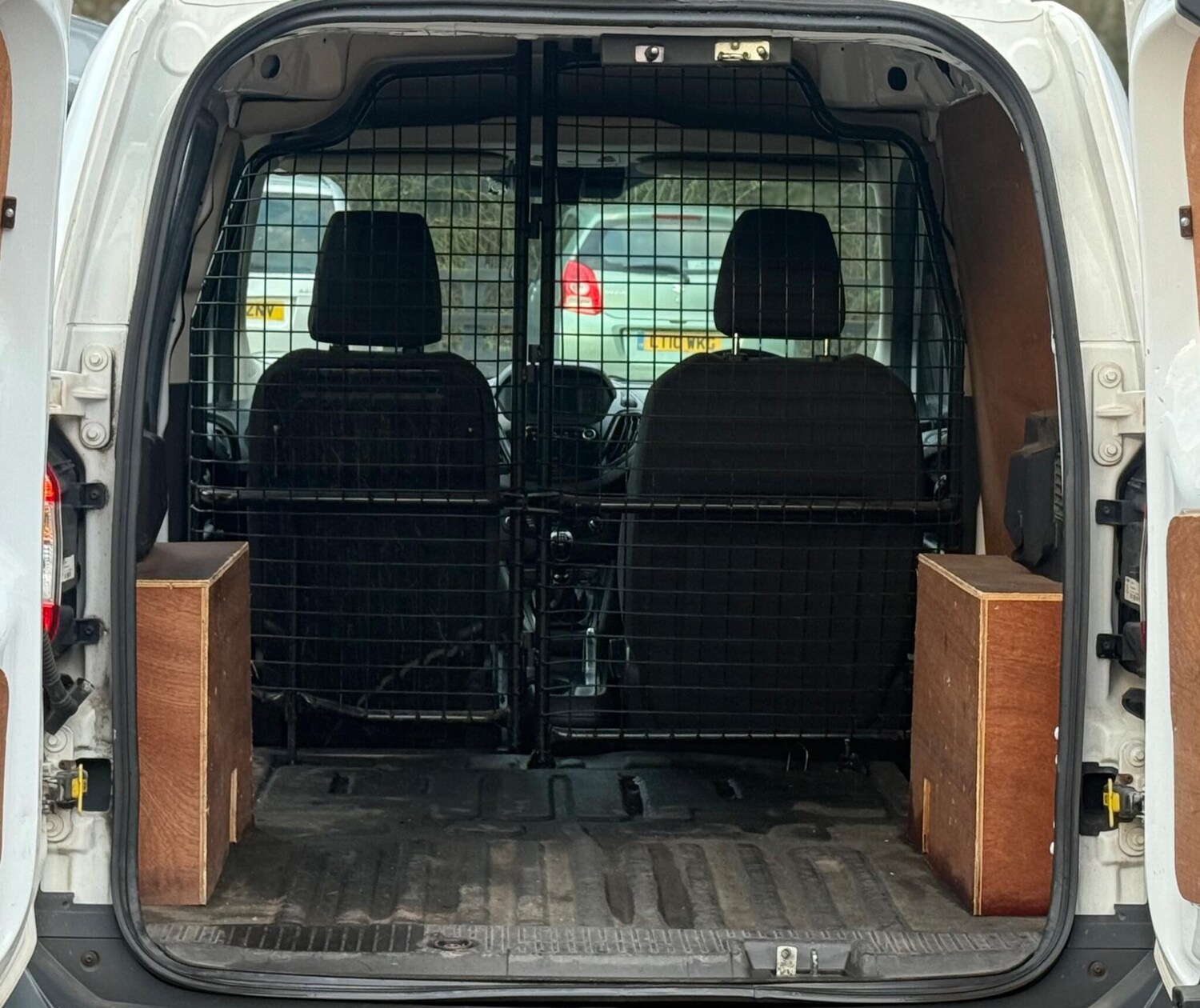 Used Ford Transit Courier 2020 for sale - 77128691: Photo 35