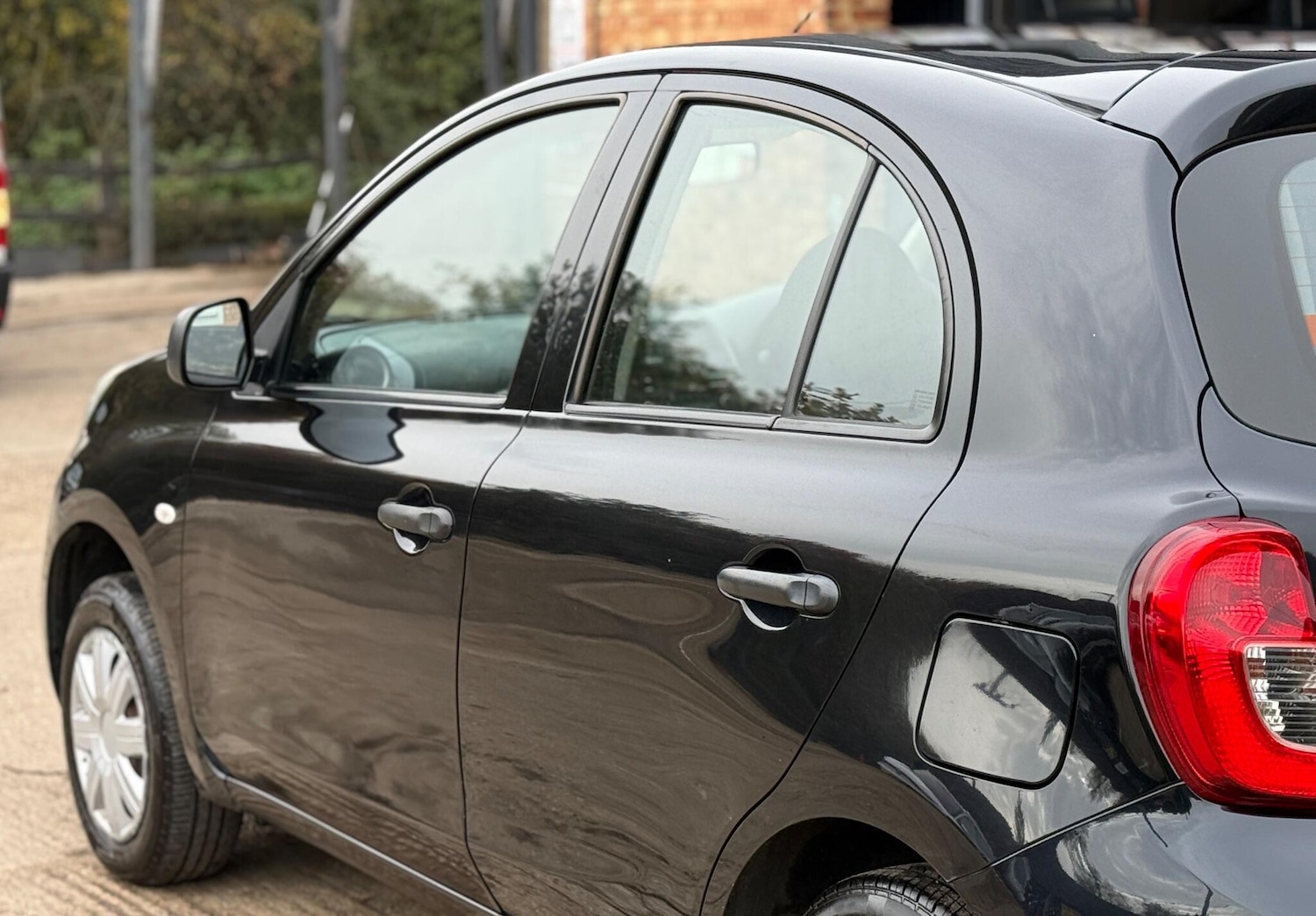 Used Nissan Micra 2016 for sale - 76416479: Photo 28