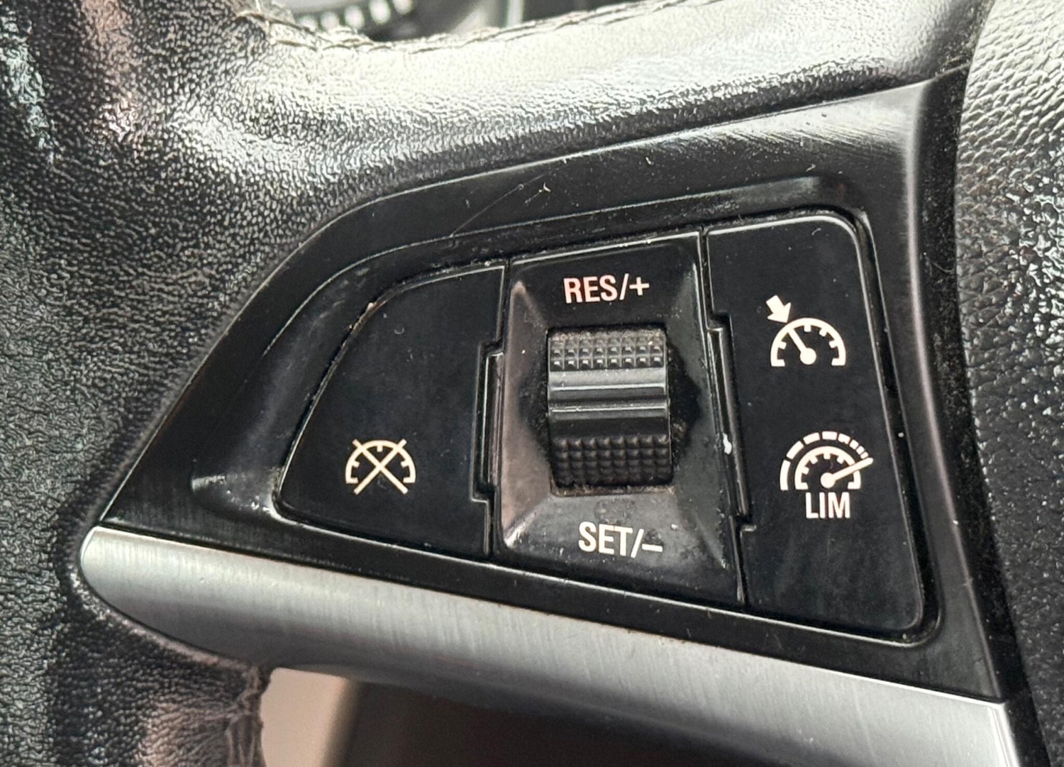 Used Vauxhall Astra 2013 for sale - 77636621: Photo 41