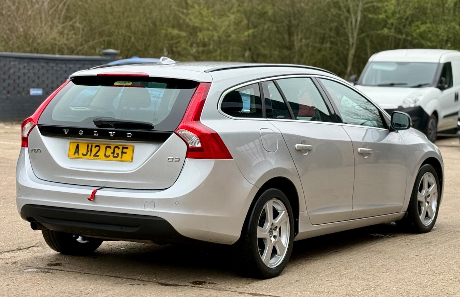 Used Volvo V60 2012 for sale - 77775297: Photo 11