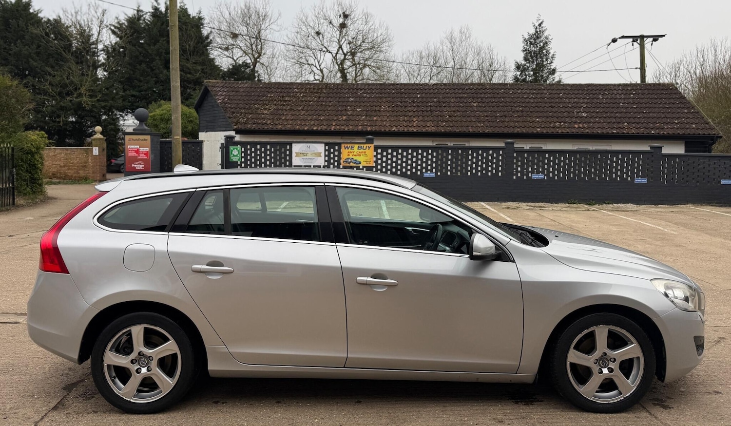 Used Volvo V60 2012 for sale - 77775297: Photo 12