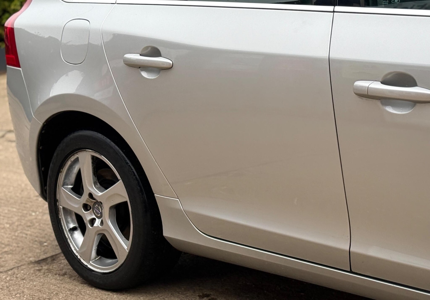 Used Volvo V60 2012 for sale - 77775297: Photo 23