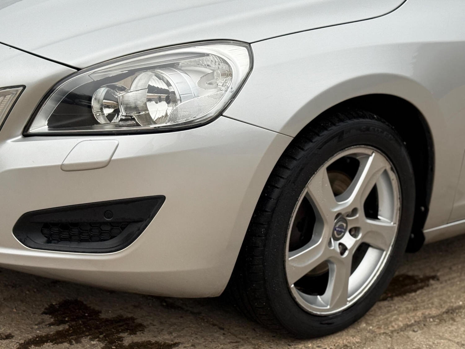 Used Volvo V60 2012 for sale - 77775297: Photo 24