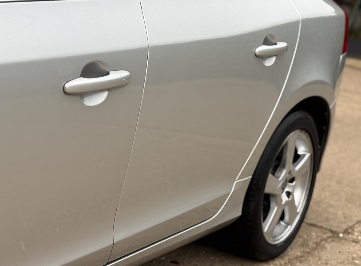 Used Volvo V60 2012 for sale - 77775297: Photo 26