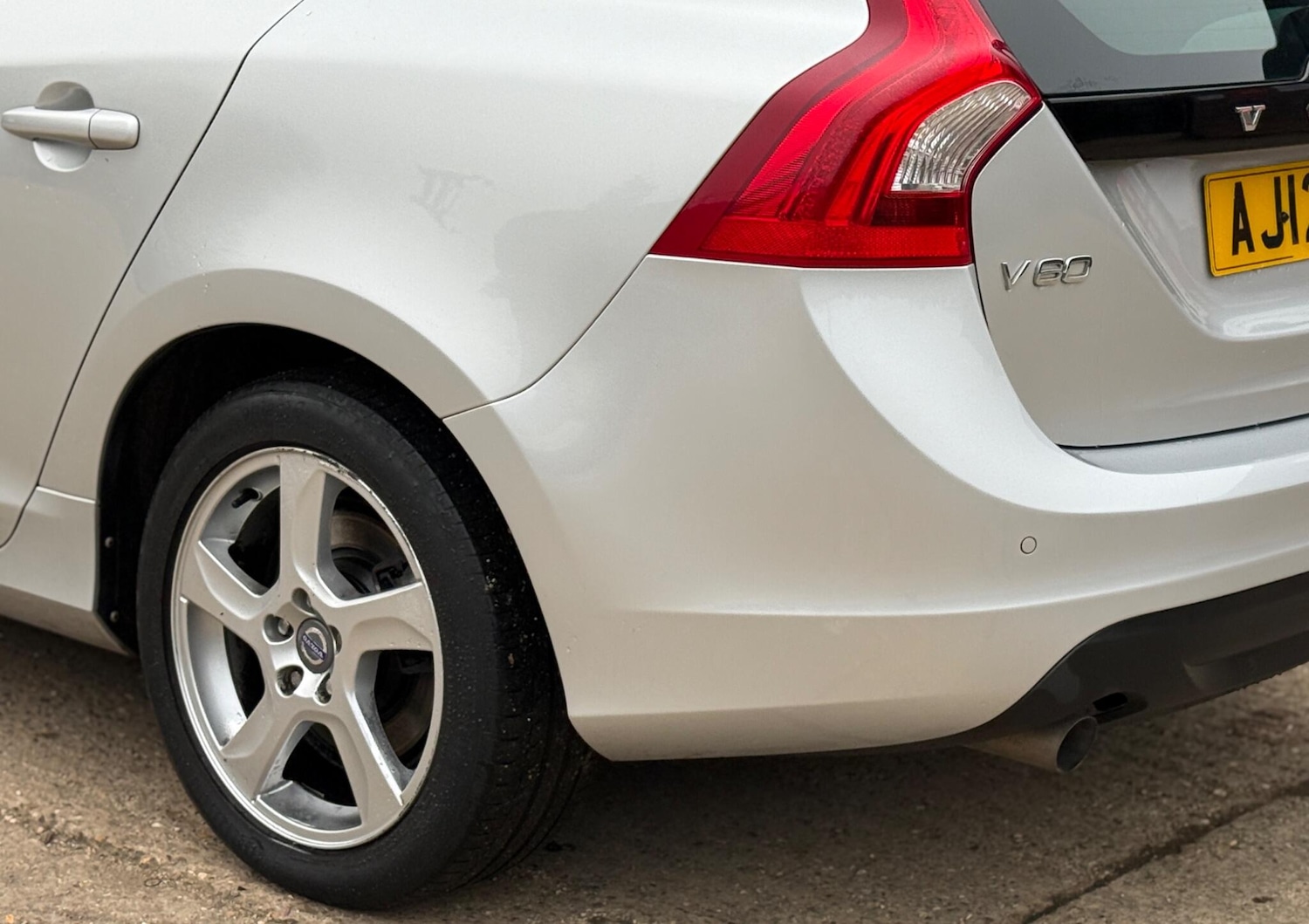 Used Volvo V60 2012 for sale - 77775297: Photo 27