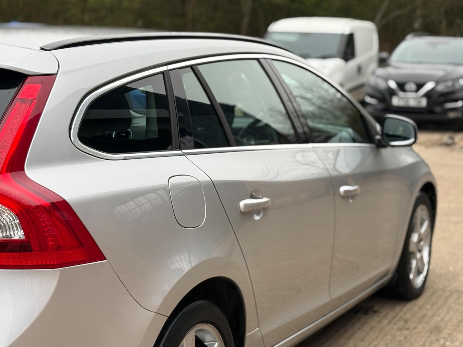 Used Volvo V60 2012 for sale - 77775297: Photo 31