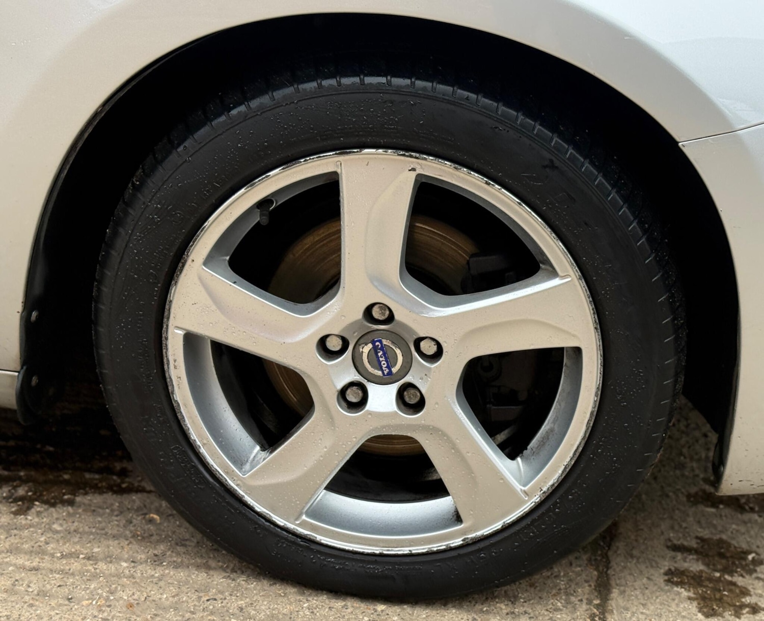 Used Volvo V60 2012 for sale - 77775297: Photo 43