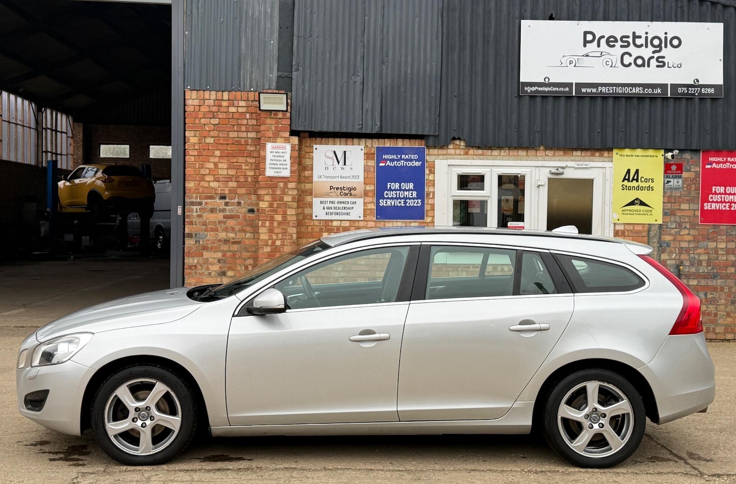 Used Volvo V60 2012 for sale - 77775297: Photo 7