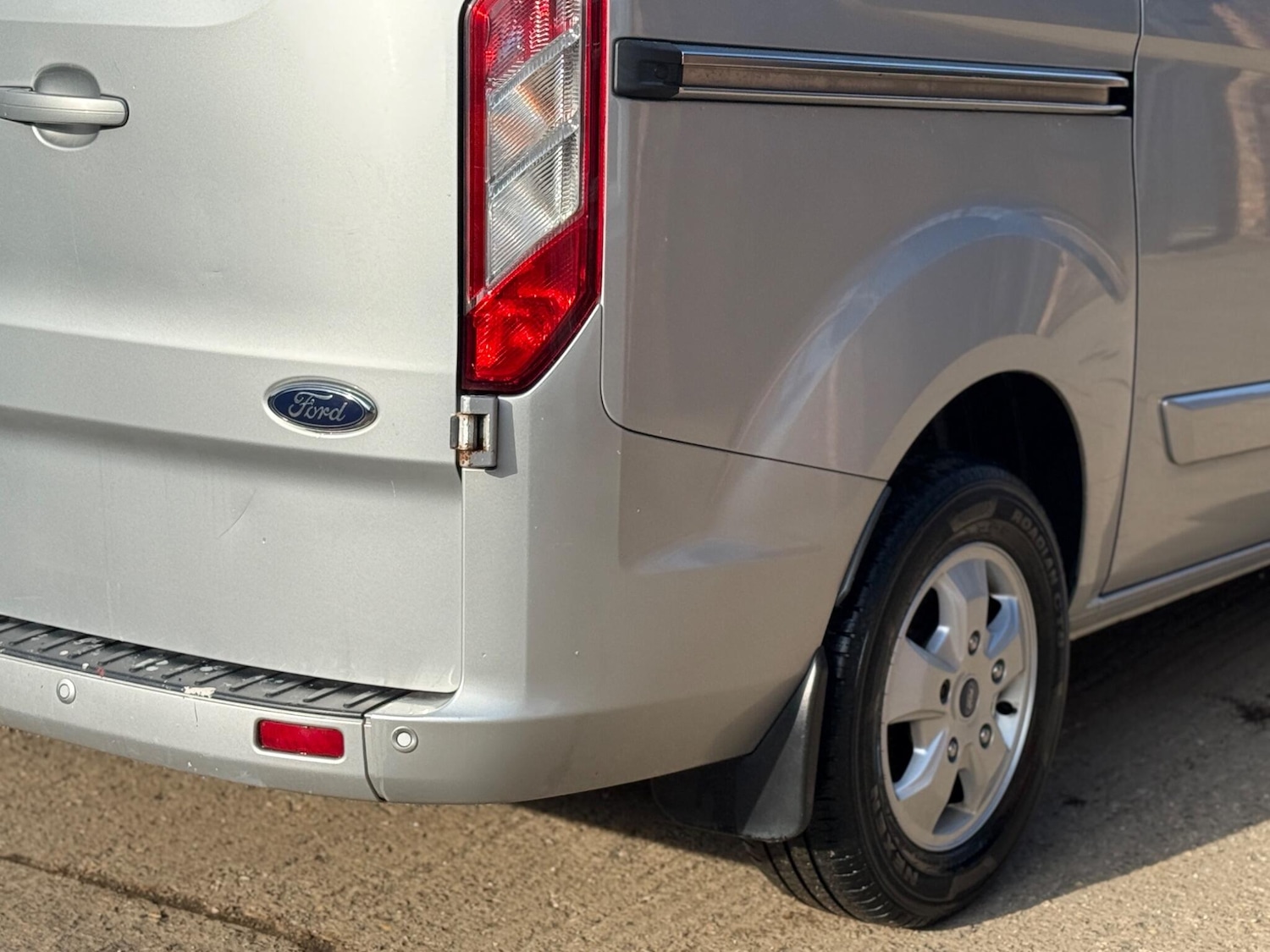 Used Ford Transit Custom 2017 for sale - 77730041: Photo 22