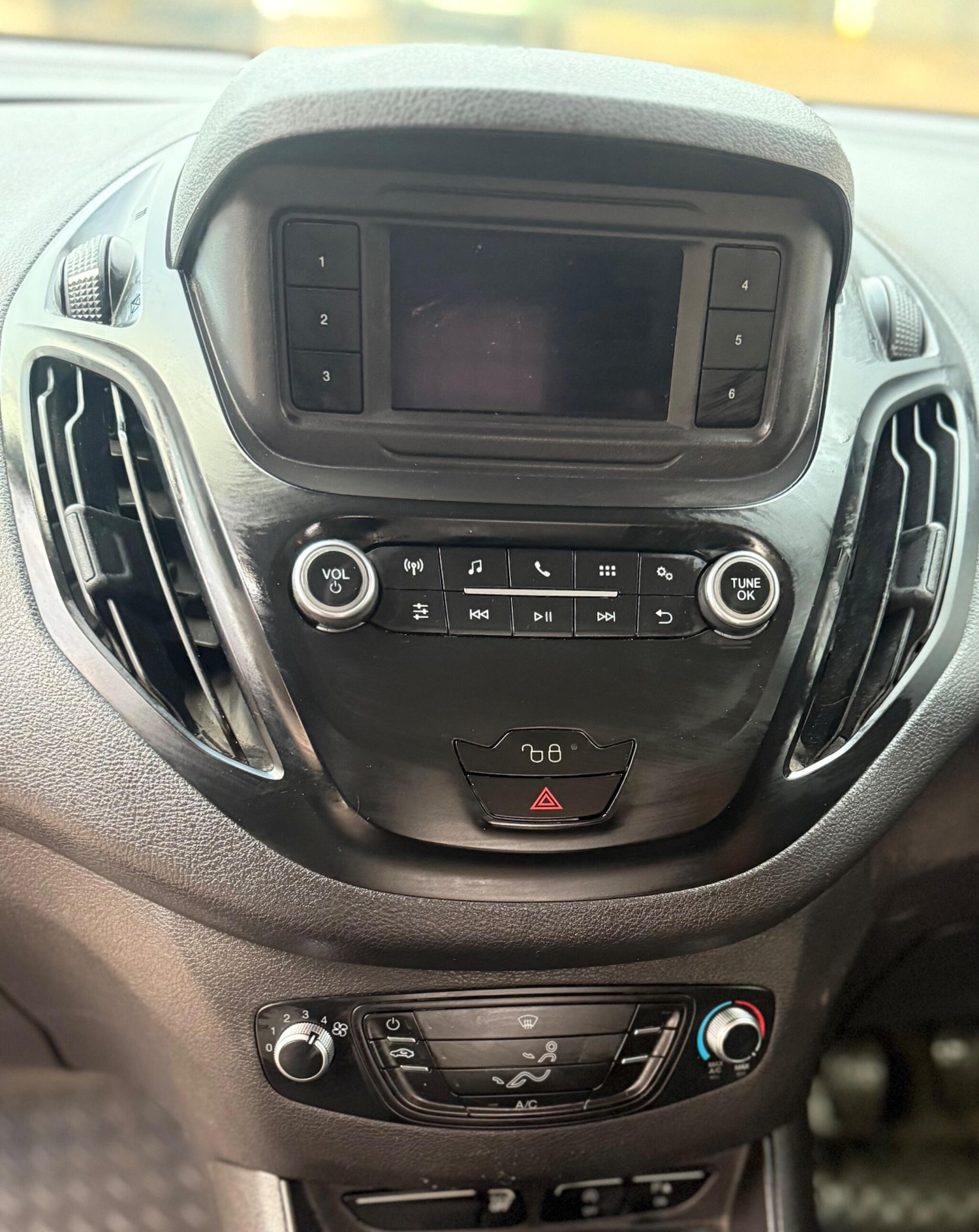 Used Ford Transit Courier 2020 for sale - 77355193: Photo 21